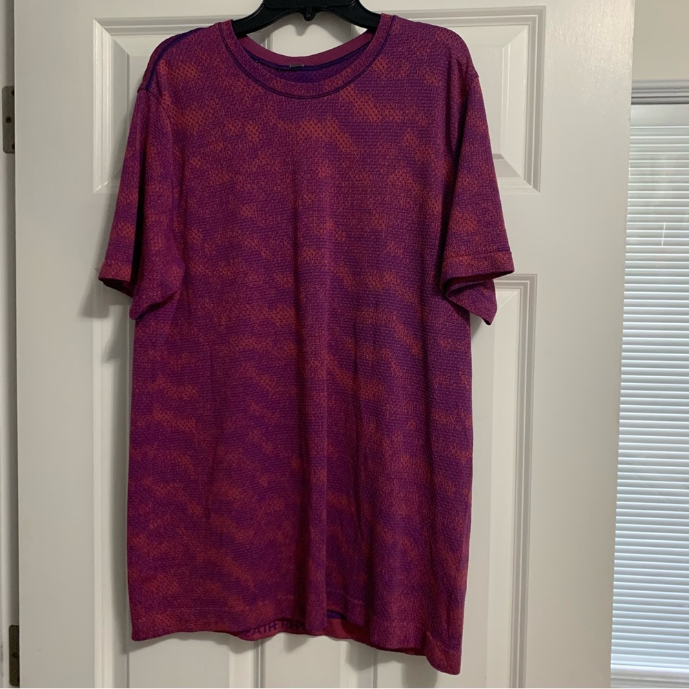 Lululemon men’s fitness tee large